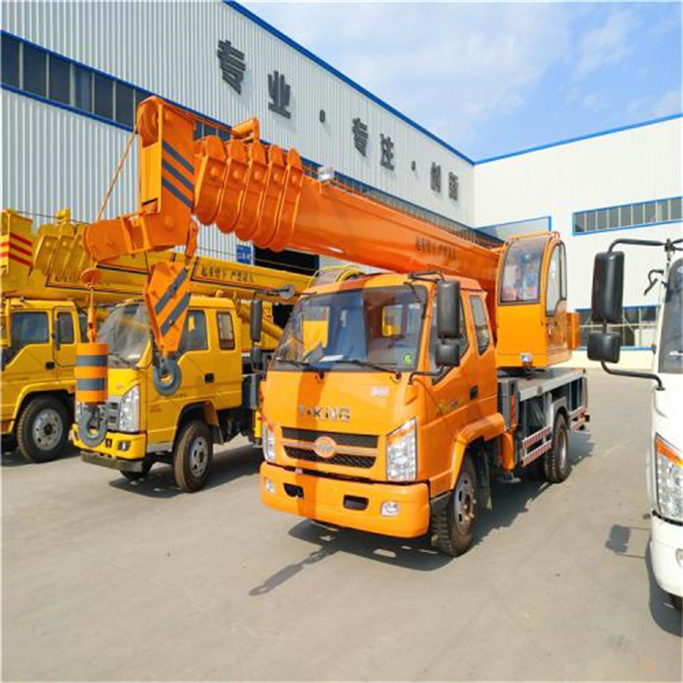 宜黄吊门窗的小型吊车怎么收费